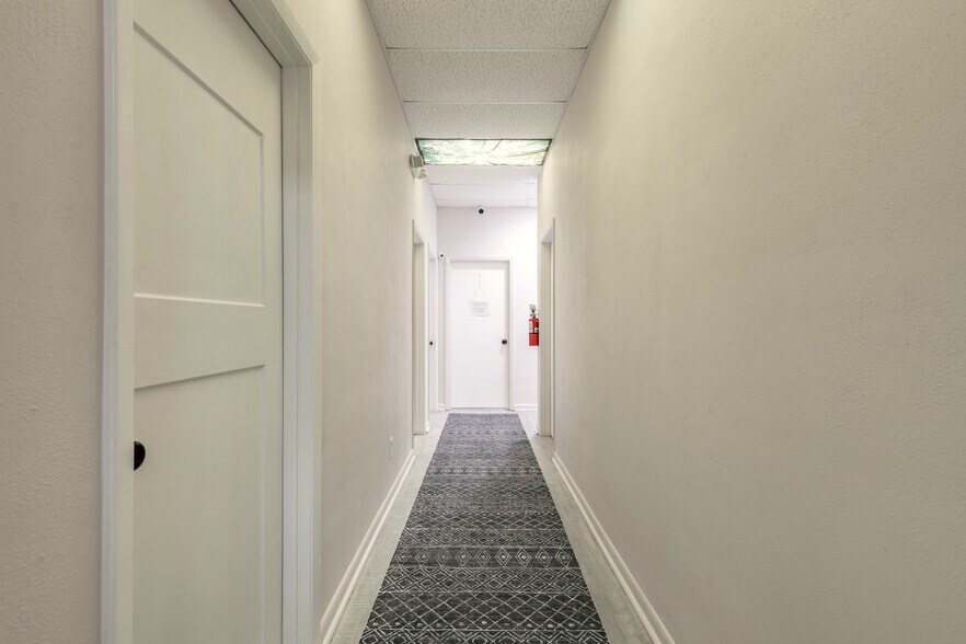 More Photos Of 418 Canal St, New Smyrna Beach Loft Creative Space For Sale