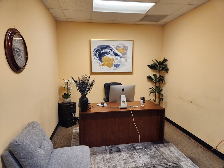 More Photos Of 153 Venture Dr, Brunswick General Retail For Sale