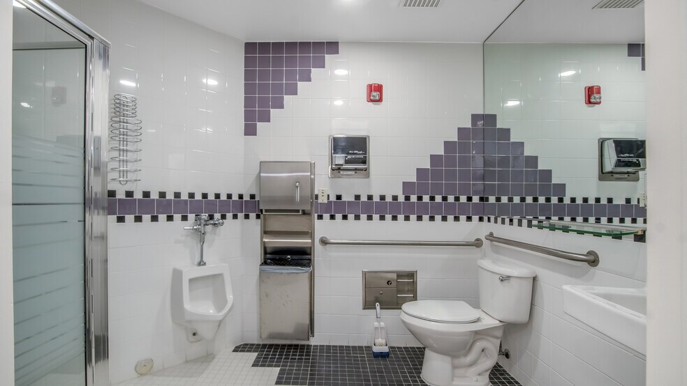 More Photos Of 7777 N University Dr, Tamarac Medical For Sale