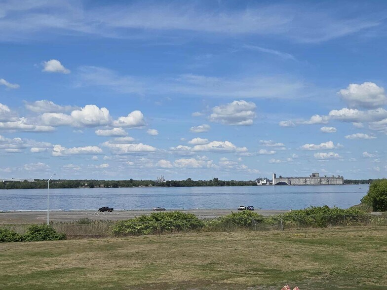 More Photos Of 1702 Ford St, Ogdensburg Specialty For Sale