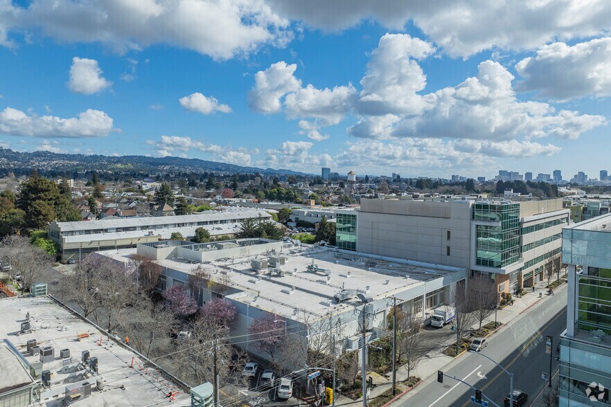 More Photos Of 5885 Hollis St, Emeryville Unknown For Lease