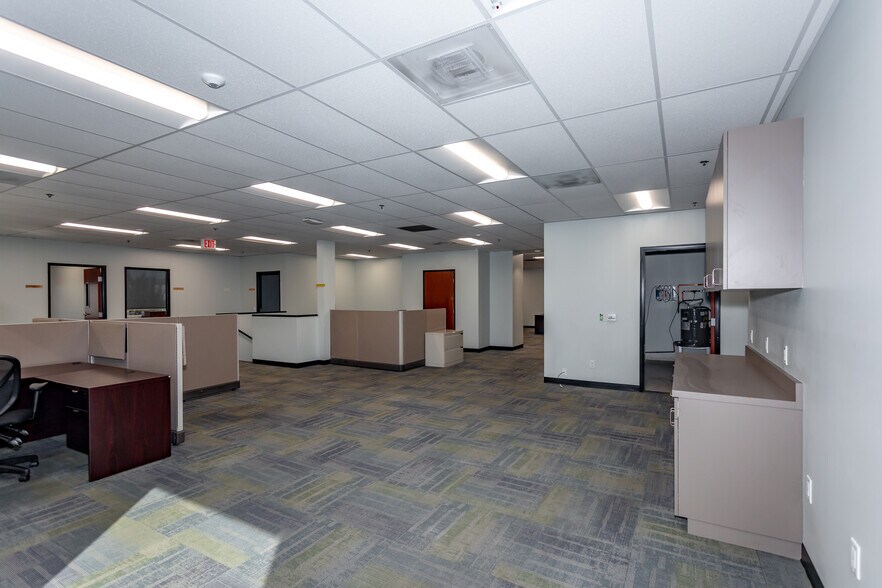 More Photos Of 10730 Bell Ct, Rancho Cucamonga Warehouse For Lease