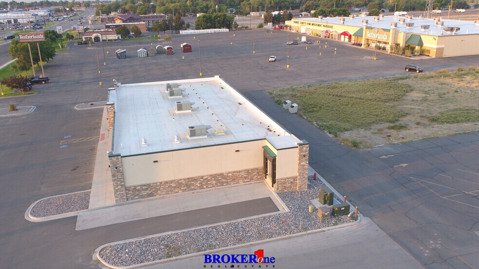 More Photos Of 2010 N Federal Blvd, Riverton Freestanding For Lease