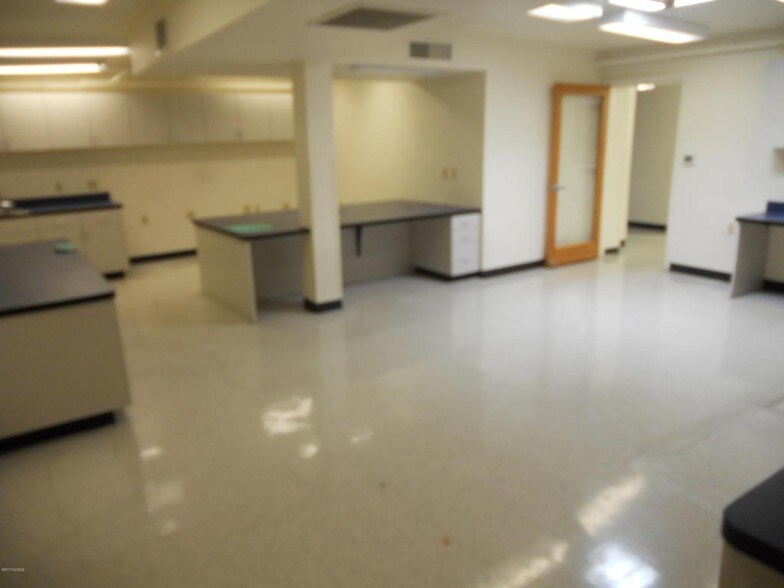 More Photos Of 2501 E Elm St, Tucson Rehabilitation Center For Sale