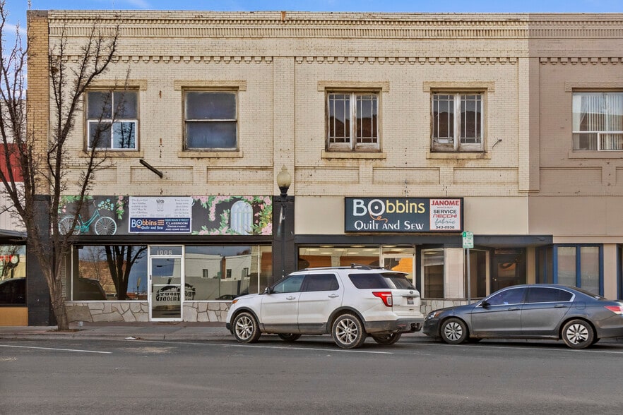More Photos Of 1005 Main St, Buhl Storefront Retail Residential For Sale