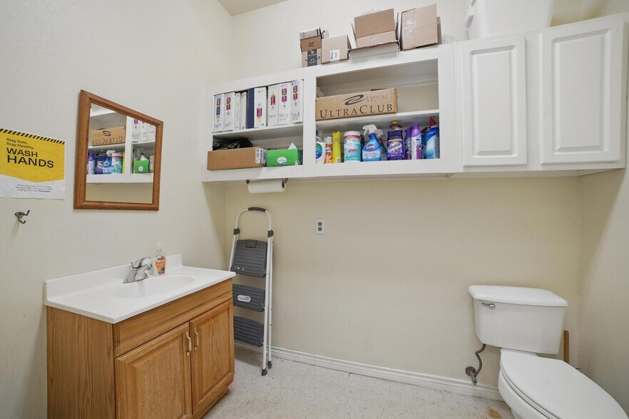 More Photos Of , Seagoville Flex For Sale