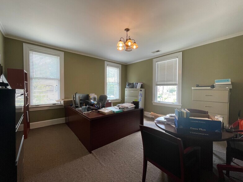 More Photos Of 2300 10th Ct, Birmingham Office Residential For Sale