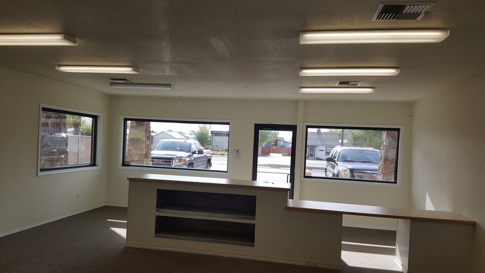 More Photos Of 2815 Laverne Ave, Klamath Falls Flex For Sale