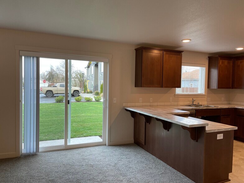 More Photos Of 219-221 SE Clark Ave, Battle Ground Apartments For Sale