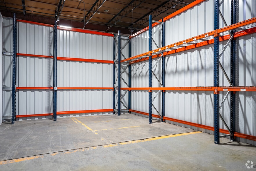 More Photos Of 1650 Marietta Blvd NW, Atlanta Warehouse For Lease