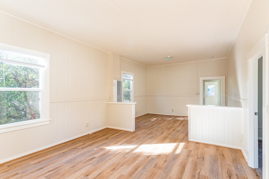 More Photos Of 811 Davis St, Santa Rosa Apartments For Sale