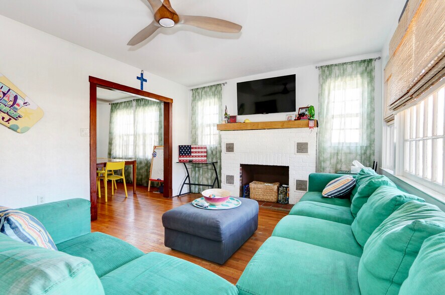 More Photos Of 5100 Atlantic Ave, Wildwood Hotel For Sale