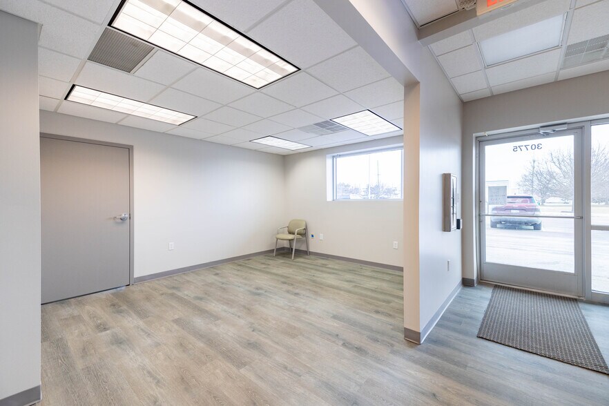 More Photos Of 30773-30785 Stephenson Hwy, Madison Heights Warehouse For Lease