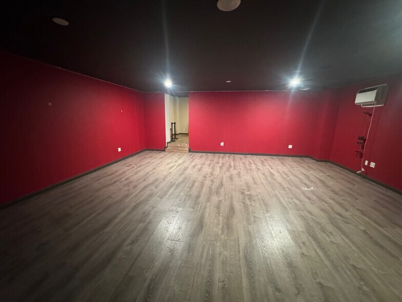 More Photos Of 101 Graham Ave, Brooklyn Storefront Retail Residential For Lease