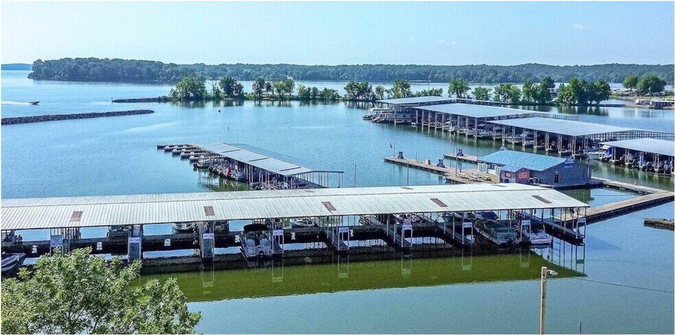 Primary Photo Of 10 Captain Ln, Gilbertsville Apartments For Sale