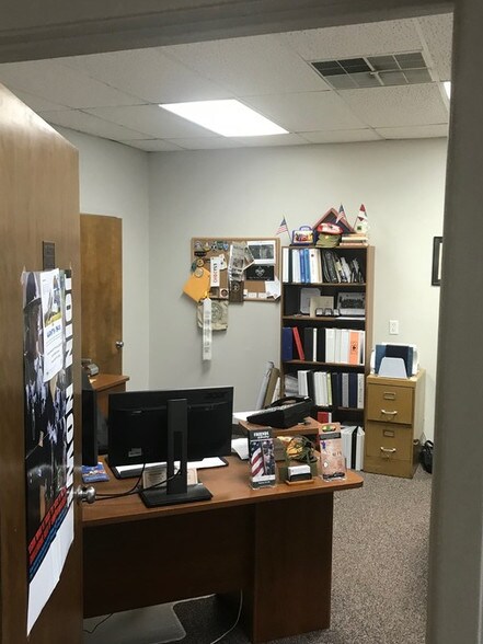 More Photos Of 1841 Norman Dr, Valdosta Office For Sale