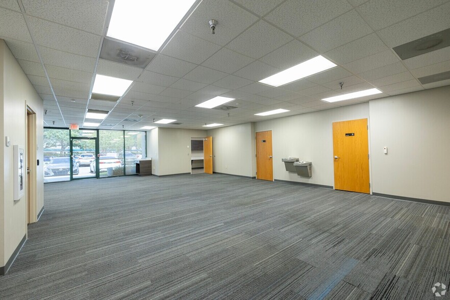 More Photos Of 8600 Hidden River Pky, Tampa Office For Lease