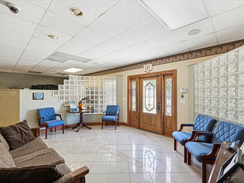 More Photos Of 2965 Roosevelt Blvd, Clearwater Office For Lease