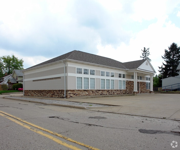 Primary Photo Of 1410-1420 W State St, Alliance Medical For Sale