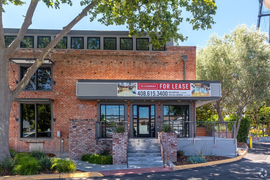 More Photos Of 300 Orchard City Dr, Campbell Loft Creative Space For Lease