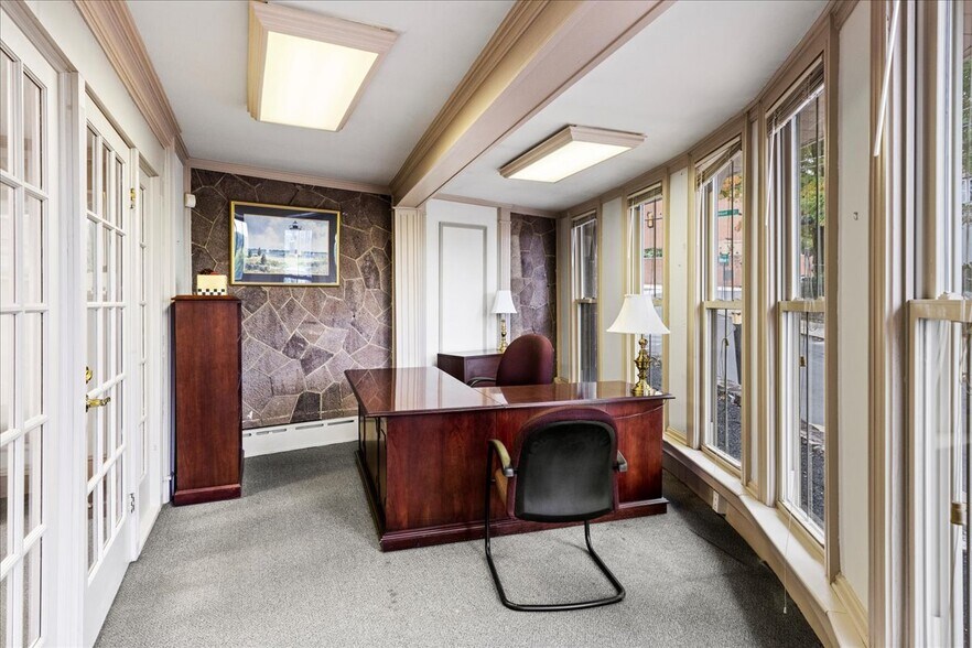 More Photos Of 152 N Main St, Doylestown Medical For Lease