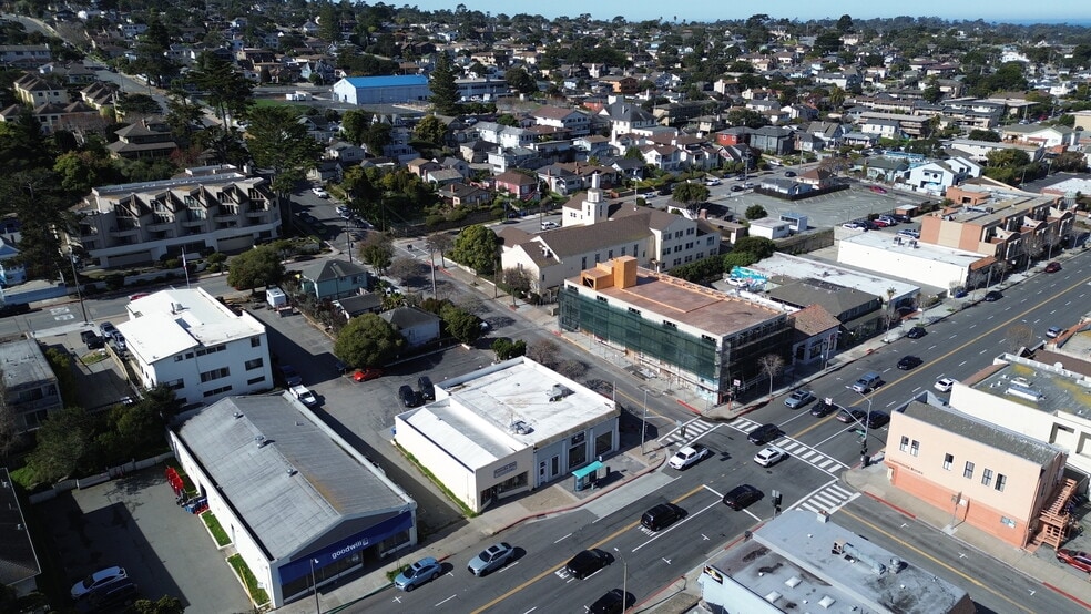 More Photos Of 585-599 Lighthouse St, Monterey Freestanding For Sale