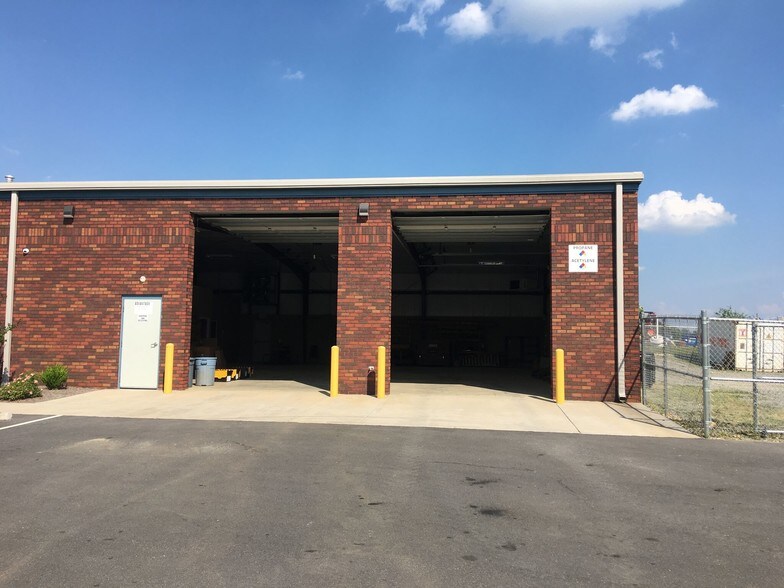 More Photos Of 4950 Stough Rd SW, Concord Flex For Sale