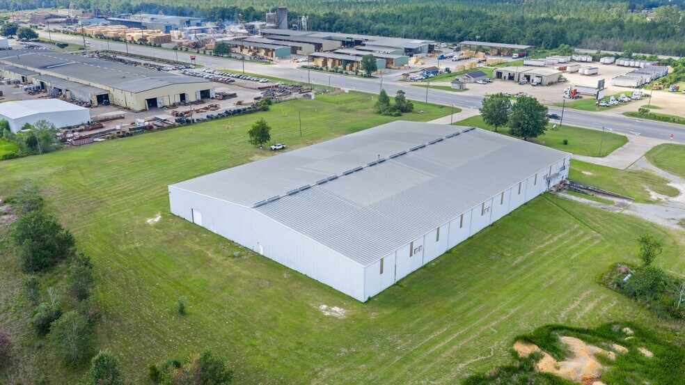 More Photos Of 1457 E Parker St, Baxley Manufacturing For Sale