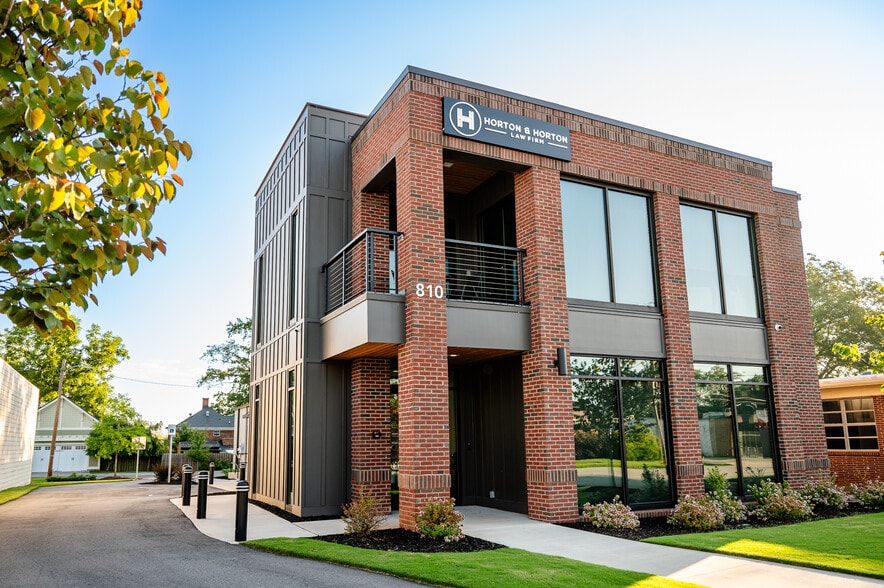 Primary Photo Of 810 Pendleton St, Greenville Office For Lease