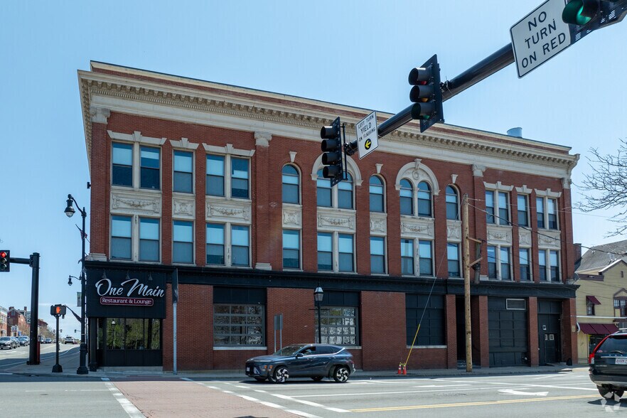 More Photos Of 1 Main St, Peabody Apartments For Lease