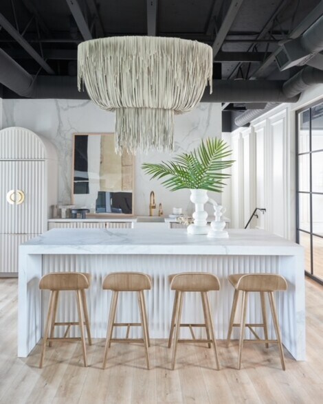 More Photos Of 827-833 E Pioneer Rd, Draper Loft Creative Space For Sale