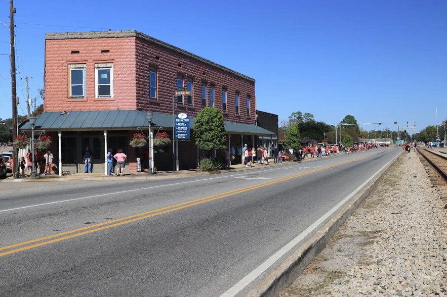 Primary Photo Of 204-208 Belleville Ave, Brewton Restaurant For Sale