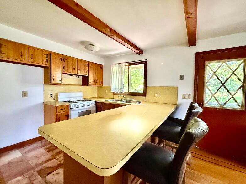 More Photos Of 5085 Route 23A, Haines Falls Flex For Sale