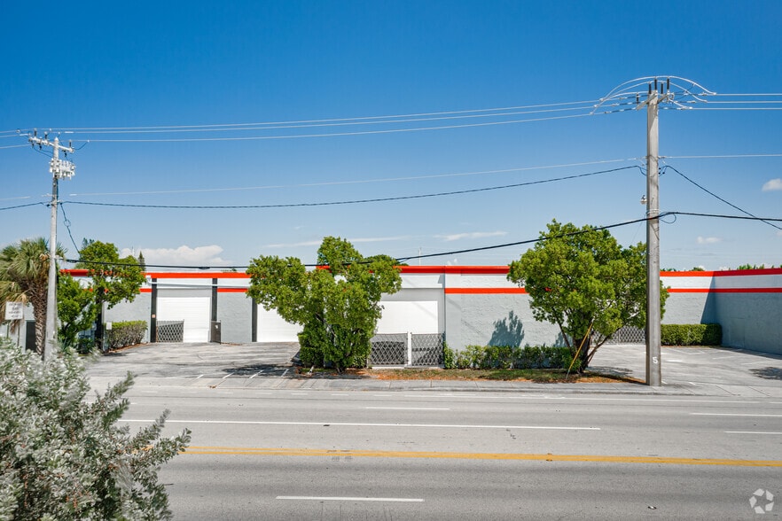 More Photos Of 1610-1614 S Dixie Hwy, Pompano Beach Warehouse For Lease