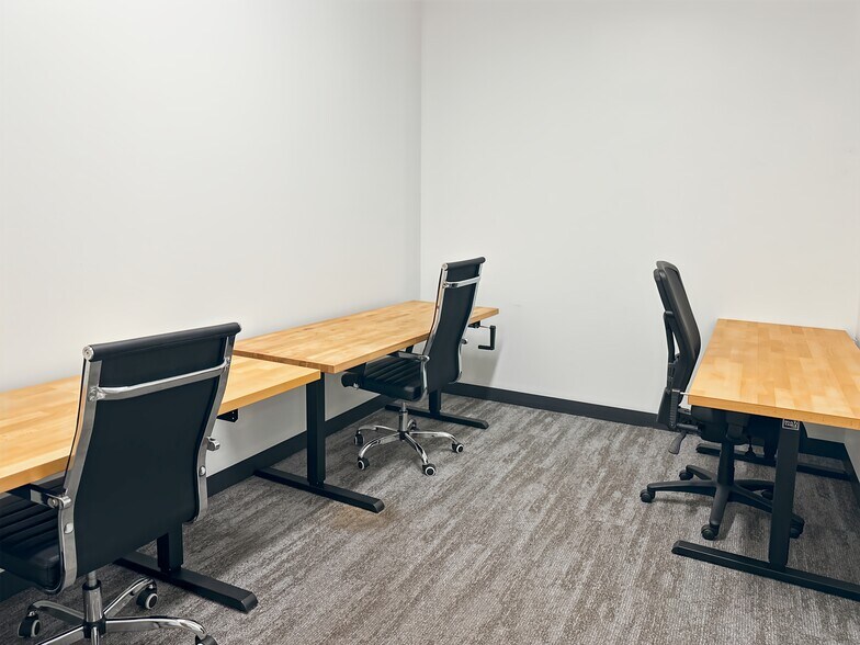 More Photos Of 122 W Pine St, Orlando Coworking Space