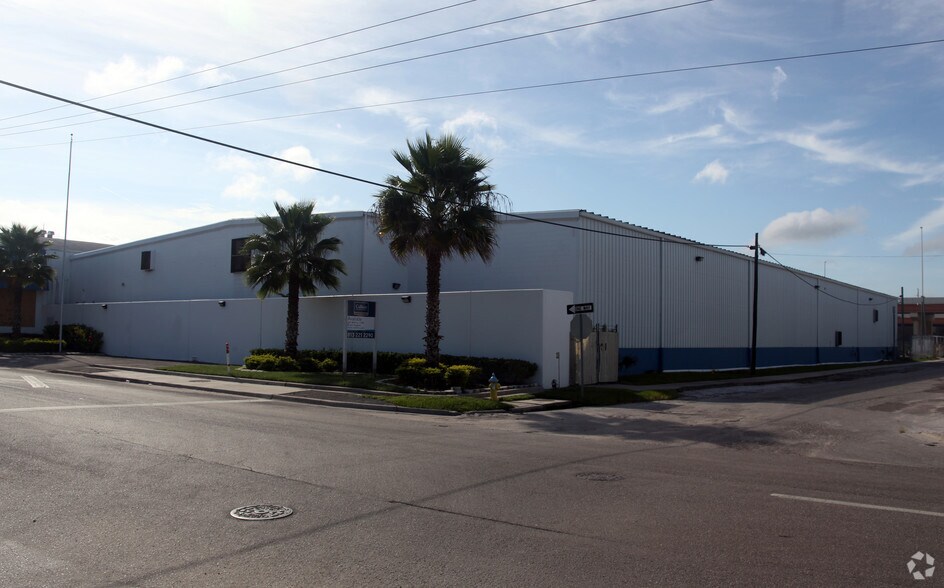 More Photos Of 3601 E Columbus Dr, Tampa Manufacturing For Lease