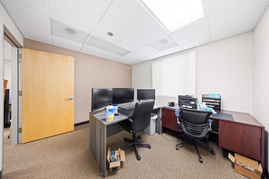 More Photos Of 1795 E Holt Blvd, Ontario Showroom For Sale