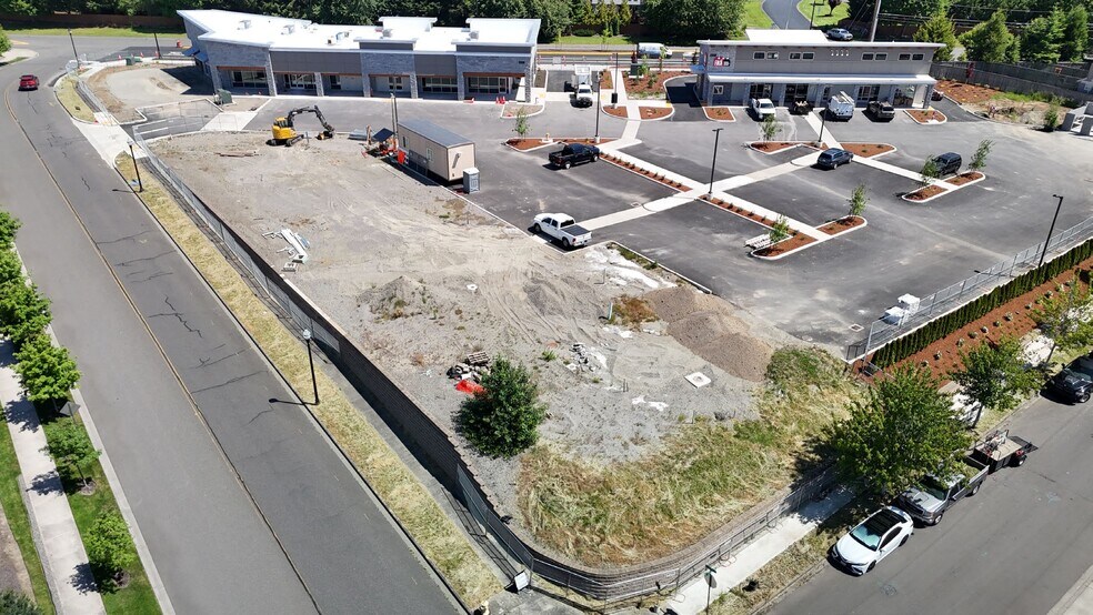 More Photos Of Hillhurst Rd, Ridgefield General Retail For Lease