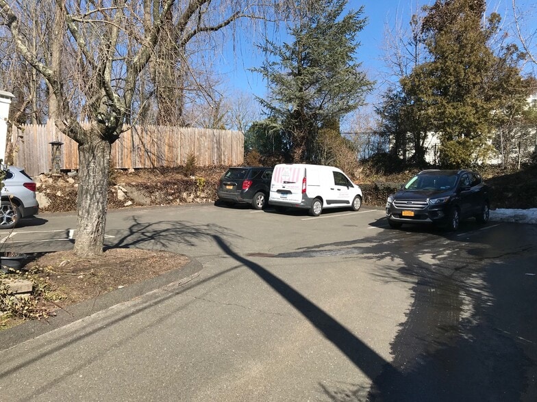 More Photos Of 3 Field Rd, Cos Cob Specialty For Sale