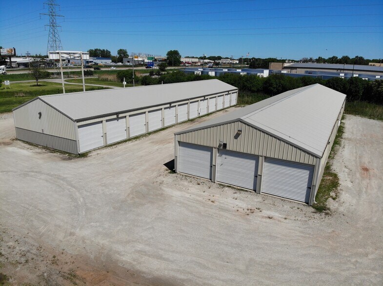 More Photos Of 2285 Northern Rd, Neenah Self Storage For Sale