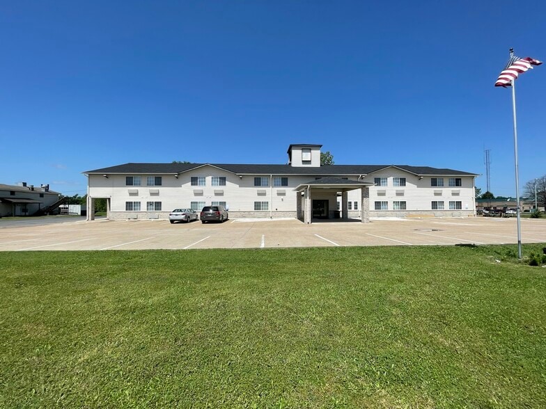 Primary Photo Of 765 Highway 51 S, Ripley Hotel For Sale