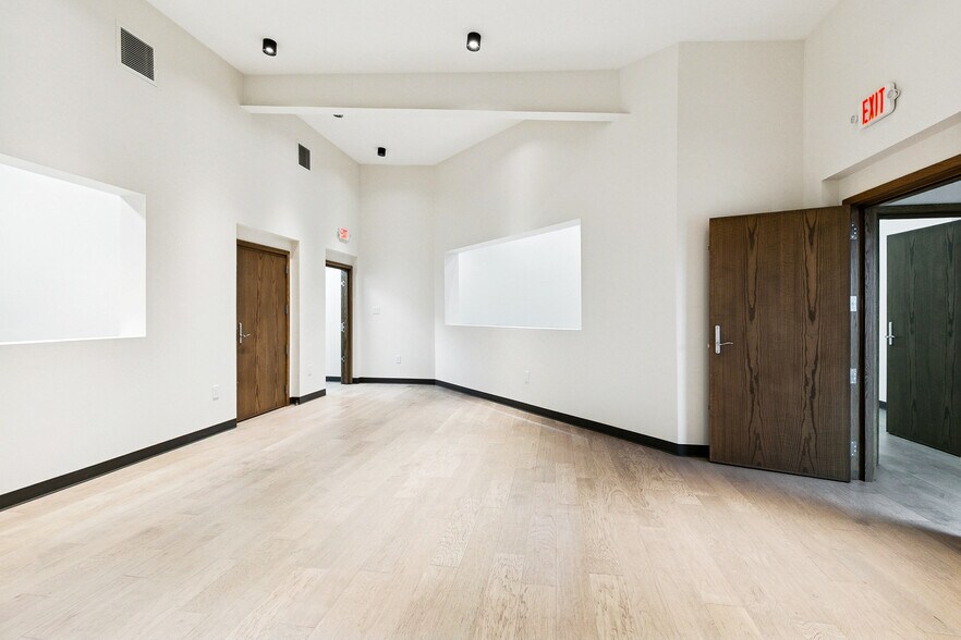 More Photos Of 8411 Parc Pl, Chalmette Office For Sale