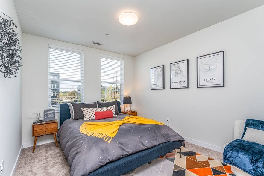 More Photos Of 10 Patriot Pky, South Weymouth Apartments For Lease