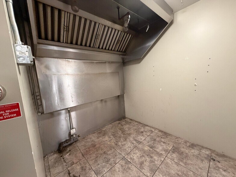 More Photos Of 103 N Fraley St, Kane Restaurant For Sale