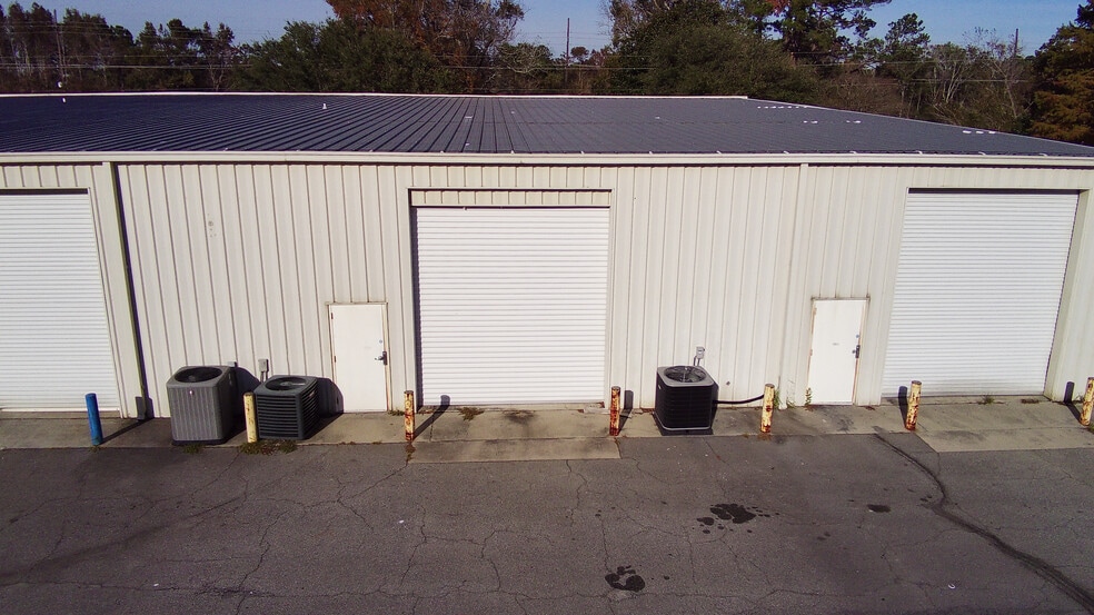 More Photos Of 3911 Old Louisville Rd, Savannah Warehouse For Lease
