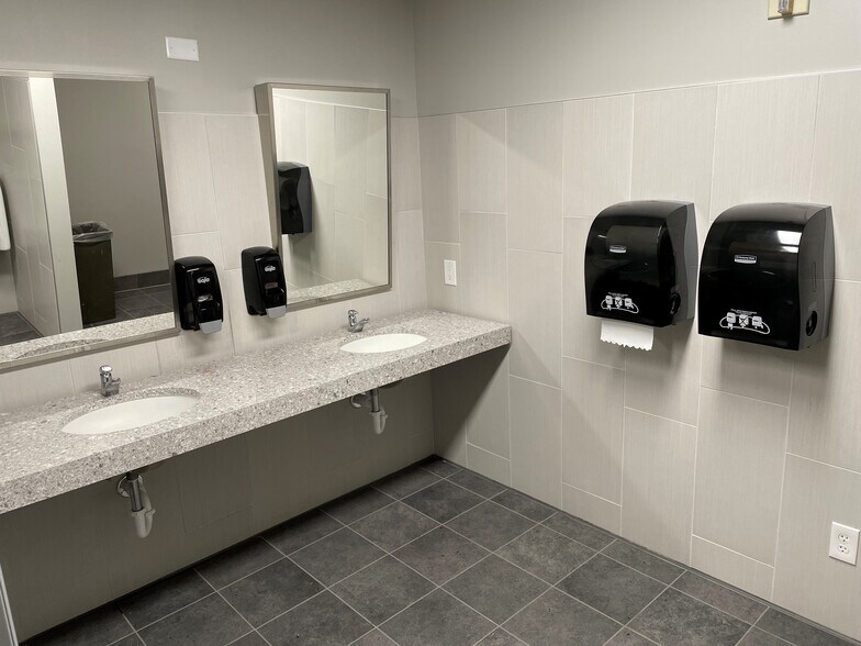 More Photos Of 6040 Earle Brown Dr, Brooklyn Center Office For Lease