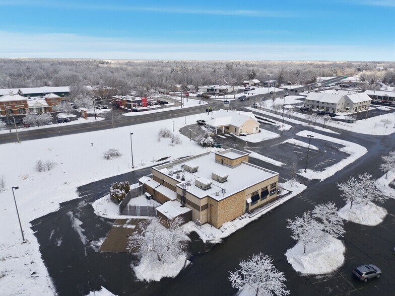 More Photos Of 726 W Center St, West Bridgewater Restaurant For Lease