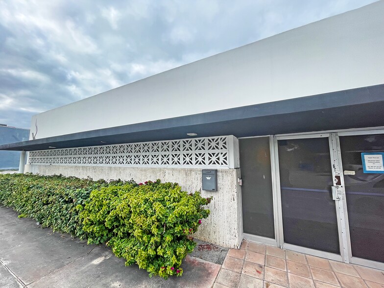 More Photos Of 901 NE 79th St, Miami Office For Lease