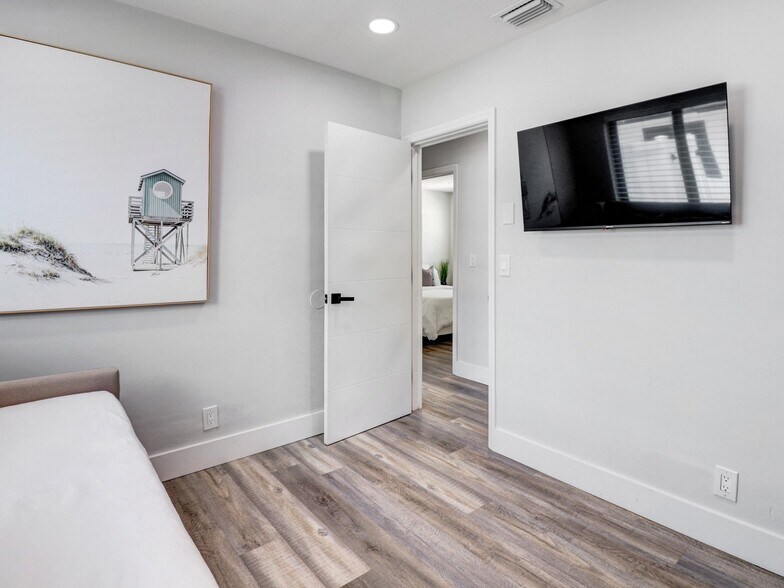 More Photos Of 1705-1709 NE 3rd Ave, Delray Beach Apartments For Sale