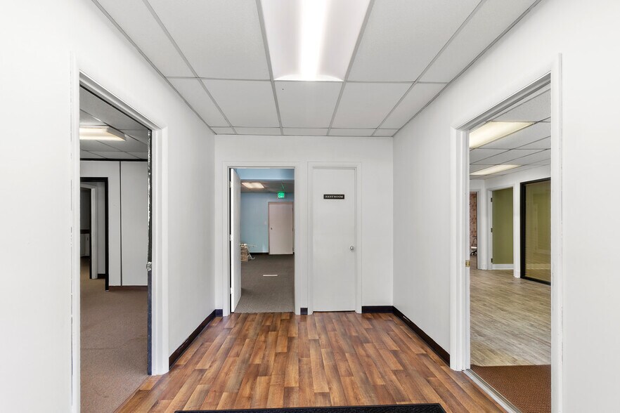 More Photos Of 279 N Main St, Kilmarnock General Retail For Sale
